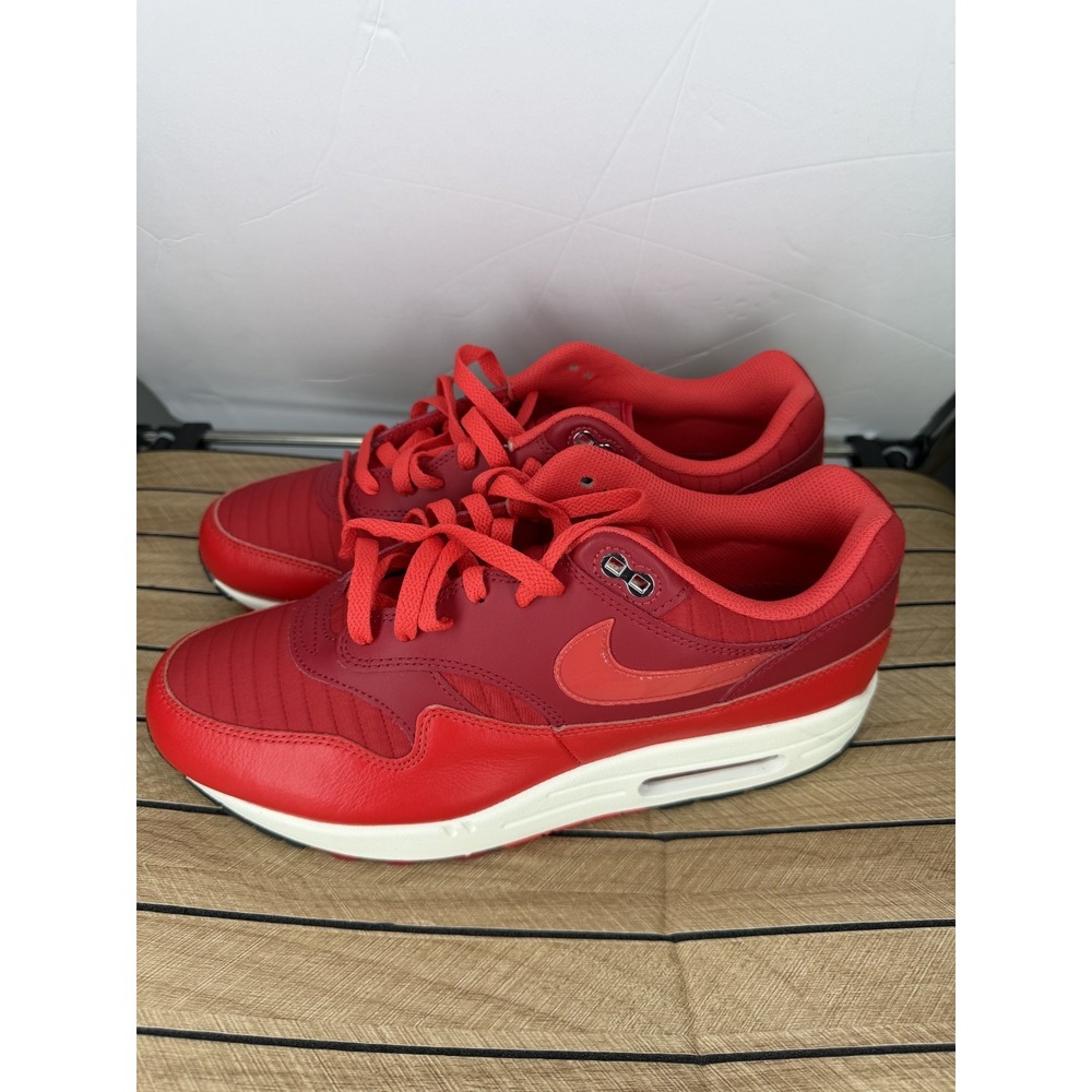 NIKE AIR MAX 1